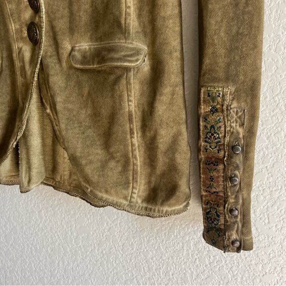 Aratta Silent Journey Colonel Jacket - Knit Blazer with Velvet Collar - Picture 3 of 8